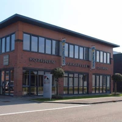 Knipping bouwproject in uitvoering - moderne woningbouw met steiger