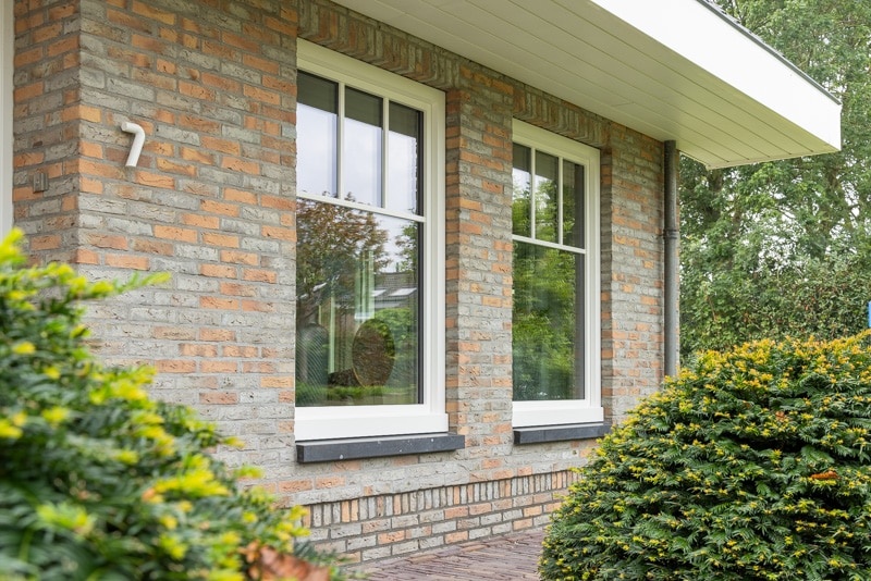 Knipping kozijnen voor renovatie en bouwprojecten Knipping kozijnen montage in modern bouwproject met oog voor renovatie en vakmanschap